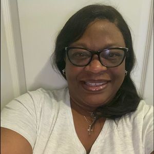 Meet your Posher, Aisha